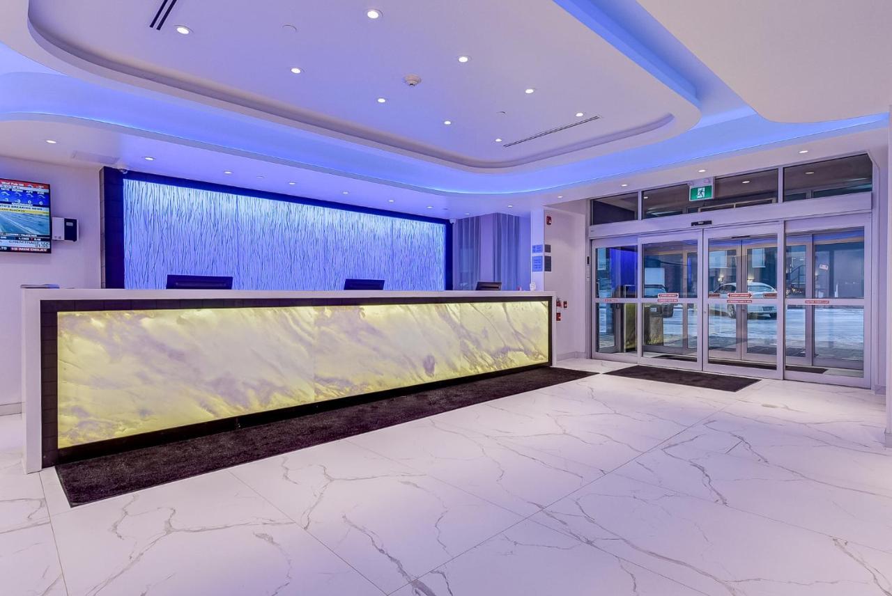 Est Hotel Toronto Bagian luar foto